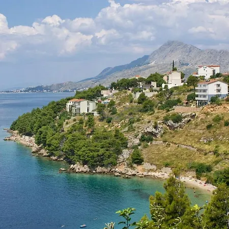 דירה Nemira 6070d